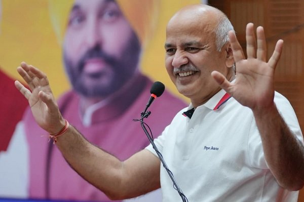 अगर हम देश को बदलना चाहते हैं, तो हमें युवाओं की आवाज सुननी होगी: मनीष सिसोदिया