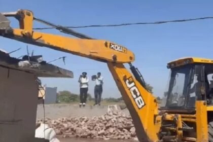 जालंधर में महिला नशा तस्कर के मकान पर चला बुलडोजर
