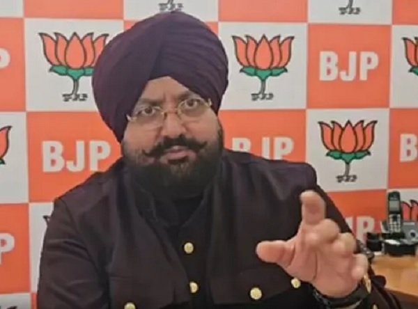 AAP सरपंच की हत्या ने कानून-व्यवस्था की स्थिति उजागर की: फतेह जंग बाजवा