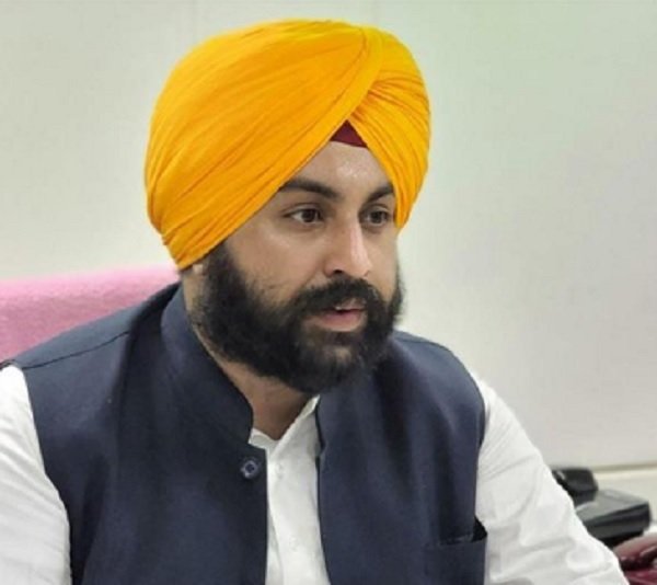 फर्जी स्कूल के खिलाफ मान सरकार का एक्शन, ये बोले हरजोत बैंस