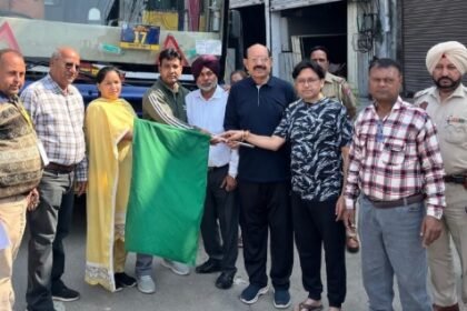 मुख्यमंत्री तीर्थ यात्रा योजना के तहत बस रवाना