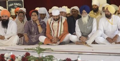 ठाकुर दलीप सिंघ जी की अगुवाई में होला मोहल्ला के विशाल त्रिवेणी संगम का समापन