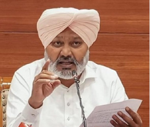 मंत्री हरपाल सिंह चीमा ने पंजाब भाजपा नेताओं से पूछा: क्या आप पंजाब के हक की मांग करेंगे या चुप रहेंगे?