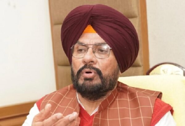 विपक्ष पंजाब के लोगों को गुमराह करने के लिए 10 लाख रुपये की स्वास्थ्य योजना के बारे में गलत प्रचार कर रहा है: डॉ. बलबीर सिंह