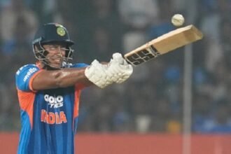 इस खिलाड़ी ने पलटी मैच की बाजी, आखिरी ओवर में बनाए इतने रन