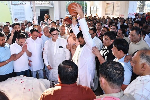 सेंट सोल्जर ग्रुप के चेयरमैन अनिल चोपड़ा पंचतत्व में विलीन, हज़ारों आँखें हुई नम