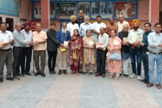 डा.जवाहर धीर पर डा. धर्म पाल साहिल द्वारा संपादित पुस्तक का हुआ शानदार विमोचन