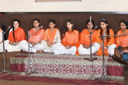 एच.एम.वी. में पूर्ण हर्षोल्लास से मनाया गया महात्मा हंसराज जन्म-दिवस