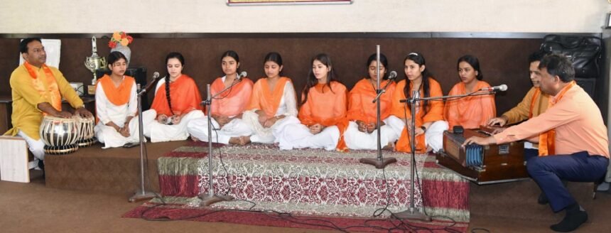 एच.एम.वी. में पूर्ण हर्षोल्लास से मनाया गया महात्मा हंसराज जन्म-दिवस