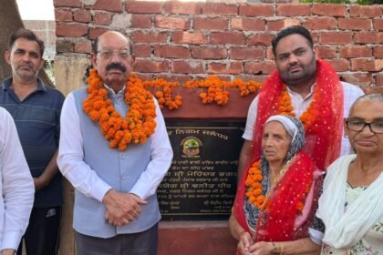 10 लाख से पंजपीर कॉलोनी में पानी की पाइपें डालने के कार्य का शुभारंभ