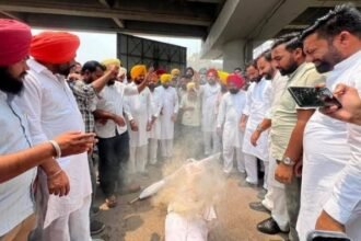 AAP ने पंजाब भर में BJP दफ्तरों का किया घेराव