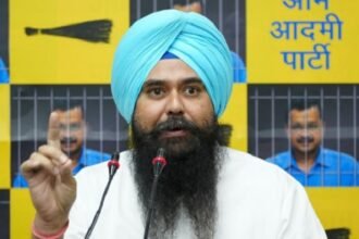 AAP सांसद मालविंदर सिंह कंग ने एसआईआर एक्सरसाइज पर जताई चिंता, चुनाव आयोग को पत्र लिखकर असली पंजाबी वोटर्स की मांगी सुरक्षा