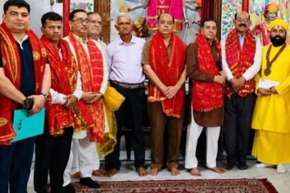 केबिनेट मंत्री मोहिंदर भगत ने सतगुरु बावा लाल दयाल आश्रम को दिया 3 लाख रुपए का अनुदान