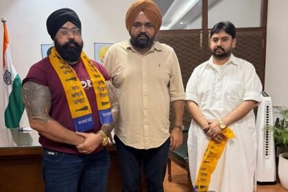 अंतरराष्ट्रीय पहलवान ‘सुपर खालसा’ आम आदमी पार्टी में शामिल