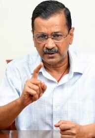 केजरीवाल ने नीट परीक्षार्थियों से कहा, ‘‘अपनी भावनाएं और सुझाव मुझसे साझा करें, हम आपके साथ’’