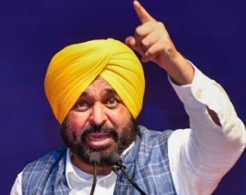आप’ द्वारा पंजाब में एस.आई.आर. के दौरान एक भी योग्य वोट हटाने नहीं दी जाएगी : भगवंत मान