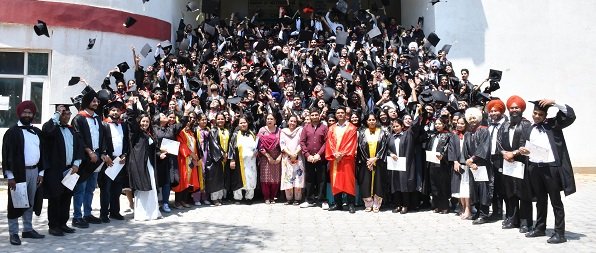 सेंट सोल्जर ग्रुप ऑफ इंस्टीट्यूशन्स: प्री-नर्सरी से पोस्ट ग्रेजुएशन तक गुणवत्तापूर्ण शिक्षा प्रदान करने वाला अग्रणी शिक्षण समूह 
