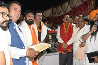 कैबिनेट मंत्री, मेयर और चेयरमैन ने मॉडल हाउस में कम्युनिटी हॉल का रखा नींव पत्थर