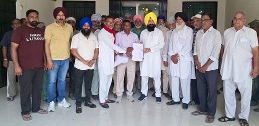 पंजाब राज्य अनुसूचित जाति आयोग के चेयरमैन ने गांवों का किया दौरा; लोगों की समस्याएं सुनी