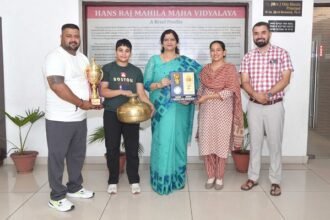 एचएमवी की छात्रा पल्लवी ने हिमाचल प्रदेश ओपन स्टेट रेसलिंग टूर्नामेंट में जीता स्वर्ण पदक