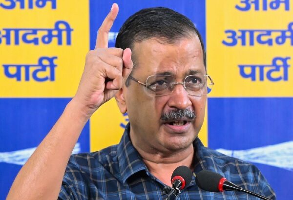 ई-20 पेट्रोल के कारण गाड़ियों में आ रही दिक्कत, आम लोग इथेनॉल से बहुत दुखीः केजरीवाल